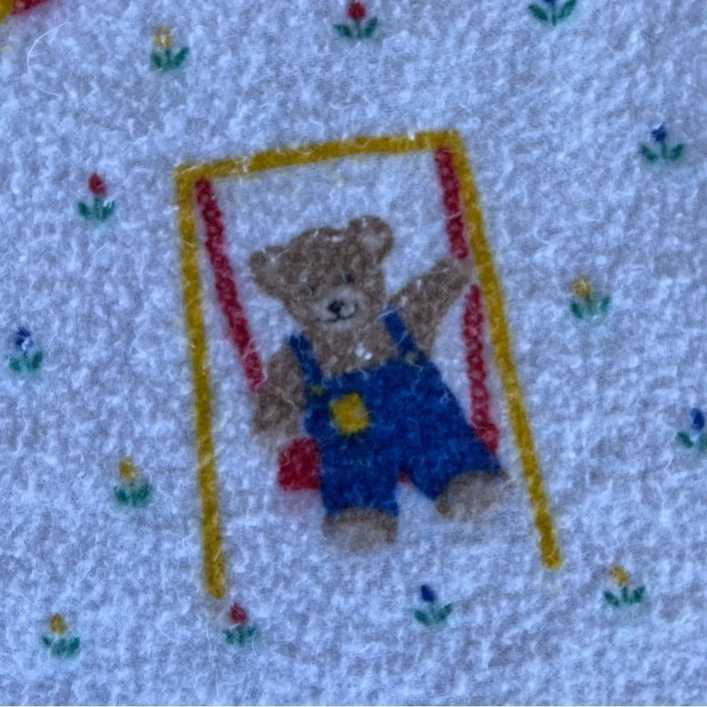 VTG Dundee 80s Teddy Bear Playground Flannel Receiving Blanket Design Accents